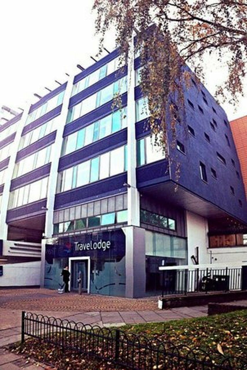 Travelodge London Teddington Exterior photo